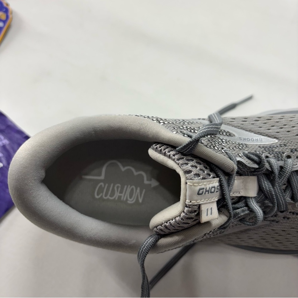 Brooks Ghost 11 Womens Size 9.5, Running, Athletic, Cross Training - Picture 8 of 9